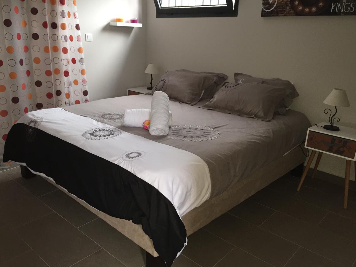 Le Lambablanc Bed & Breakfast Bras-Panon Екстериор снимка