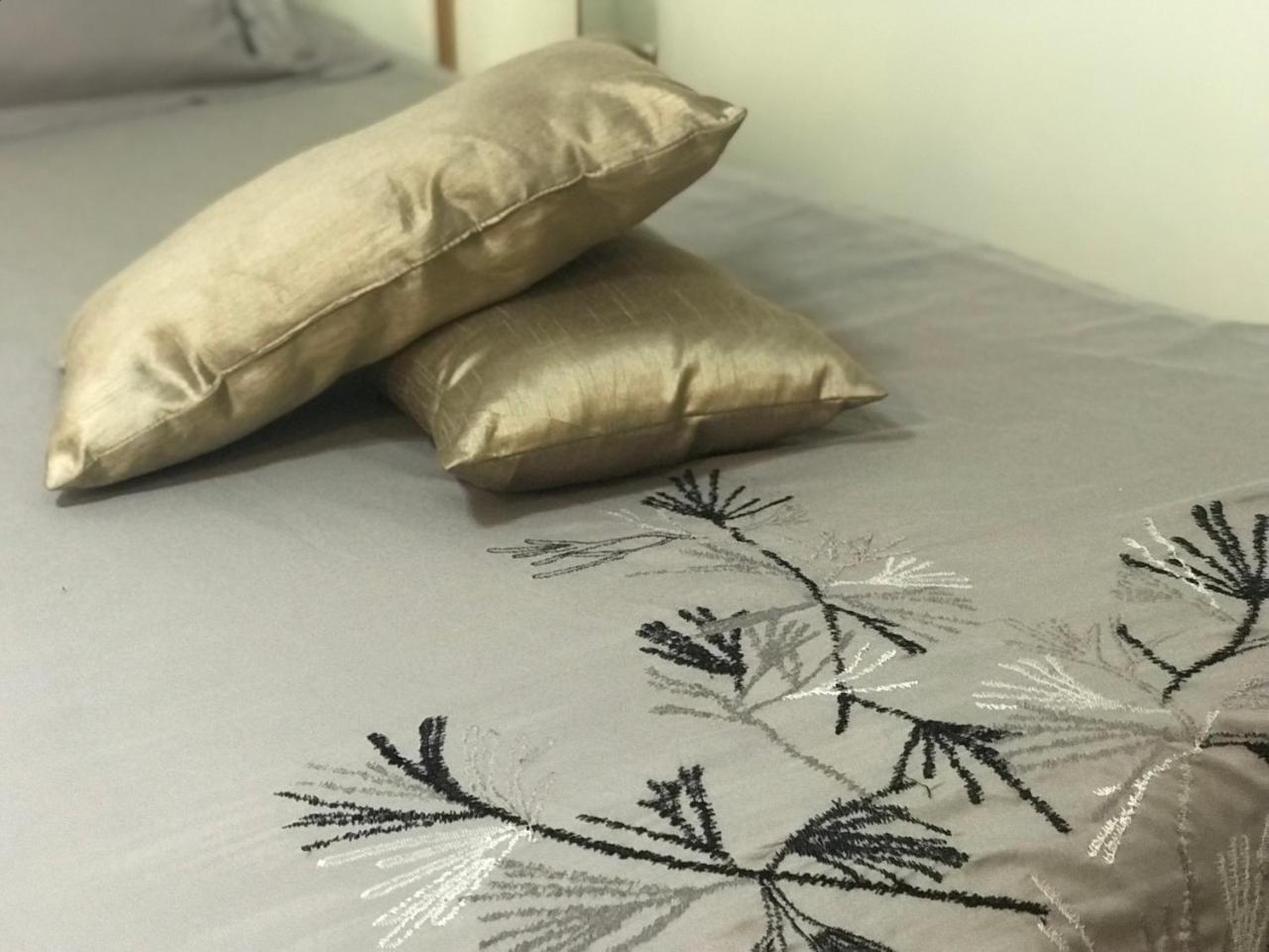 Le Lambablanc Bed & Breakfast Bras-Panon Екстериор снимка